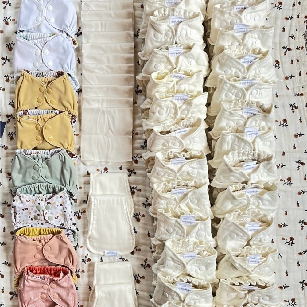 Esembly cloth diaper set inners and outer covers